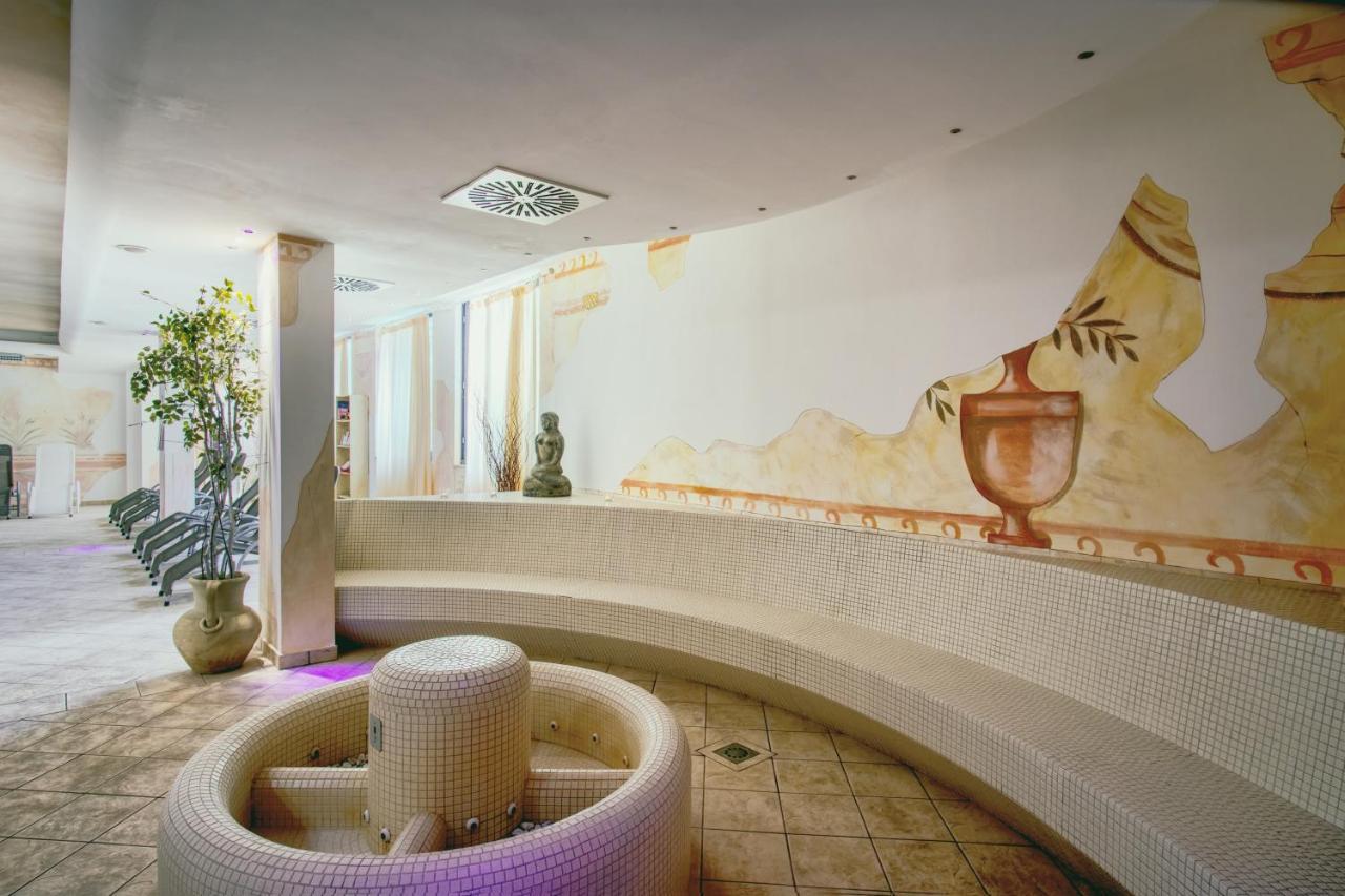 Hotel Caesar Residence & Spa Lido di Camaiore Exterior foto